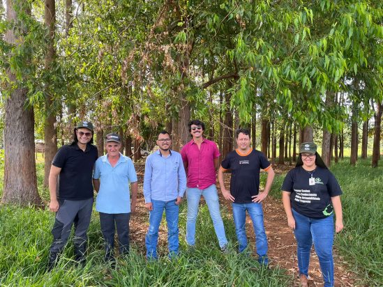 Visita à UM do Sr. Márcio e da Sra. Hosana com a equipe de técnicos da parceira executora de ATER UM e UD Tecnosol - Orizona/GO